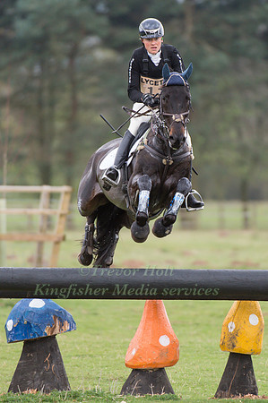 Kathryn Robinson riding Let it Bee