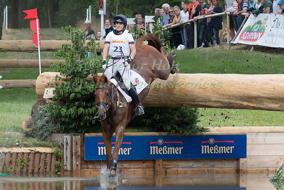 PIGGY FRENCH (GBR) AND QUARRYCREST ECHO