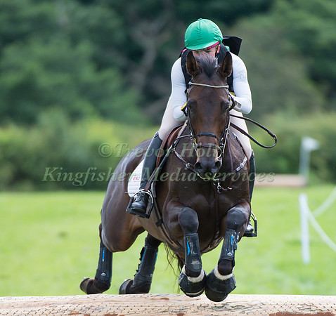 Lauren Shannon riding Quality Purdey