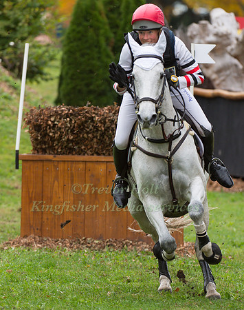 Lucy Jackson of New Zealand riding Mercury Bay