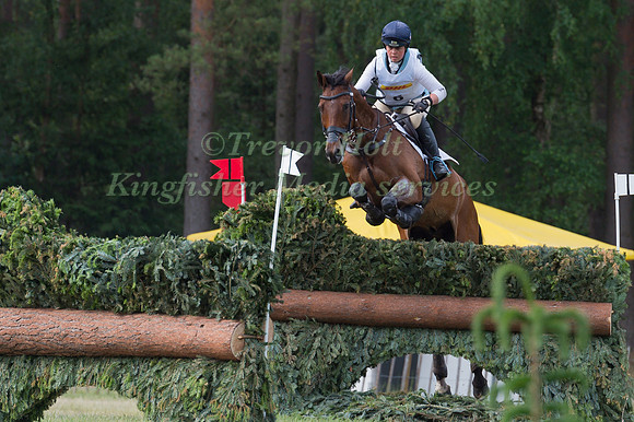 KITTY KING (GBR) AND CEYLOR L A N