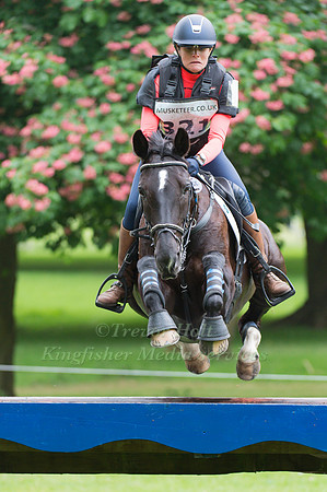 Barbara  Sayous (FRA) riding  Opposition Filmstar