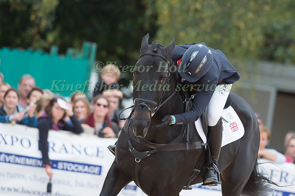 Nicola Wilson (GBR) riding Annie Clover