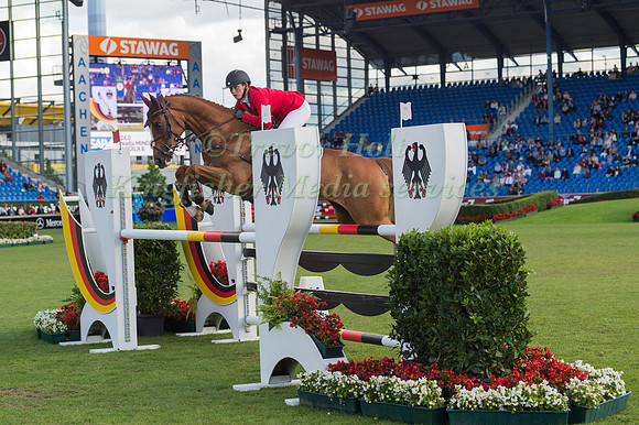NADJA MINDER AND AQUILA B