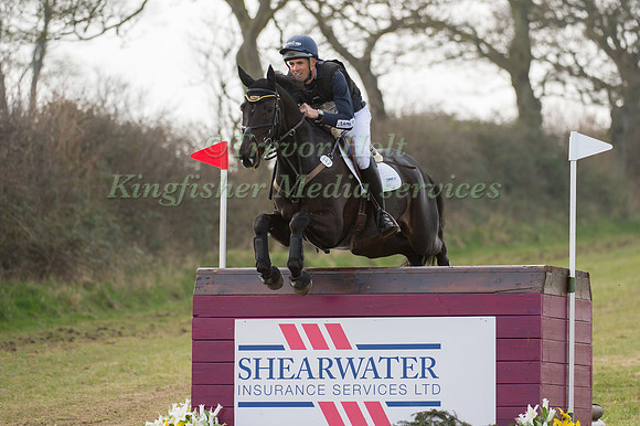 Jonathan  Paget (NZL) riding Allora 3