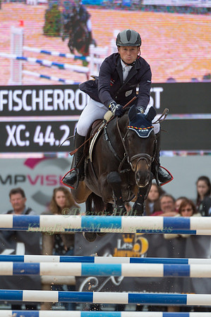 Michael Jung (GER) riding Fischerrocana FST