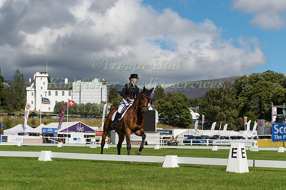 MEGAN  HEATH (NZL) RIDING CAMELOT