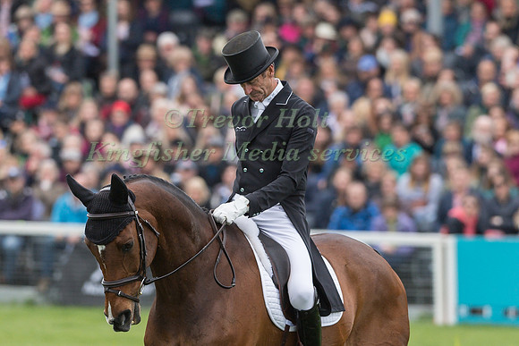 Mark Todd (NZL) and  NZB Campino
