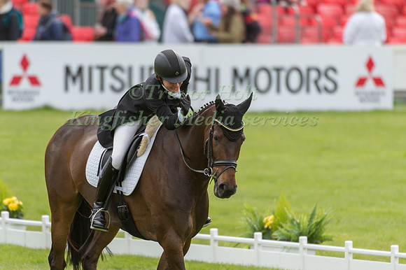 Bettina Hoy (GER) riding Designer 10