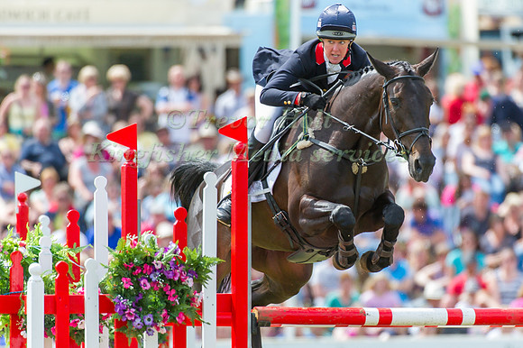 Nicola Wilson and Annie Clover