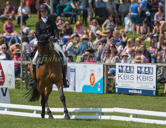 Caroline Martin (USA) riding Quantum Solace