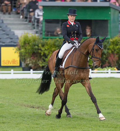 Pippa Funnell (GBR) and  Billy Walk On