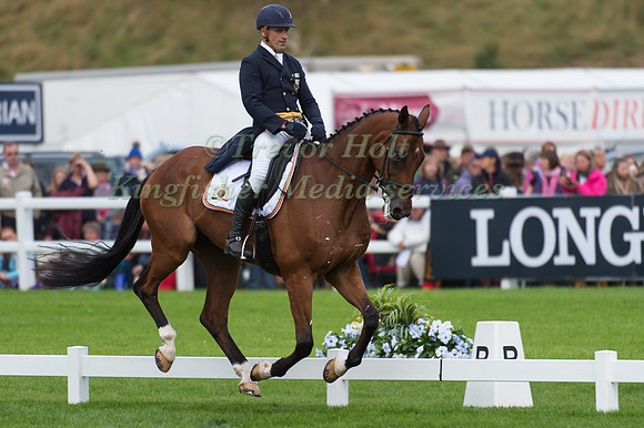 Gwendolen Fer of France riding Romantic Love