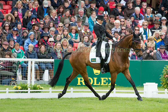 Sarah Bullimore (GBR) riding Reve Du Rouet