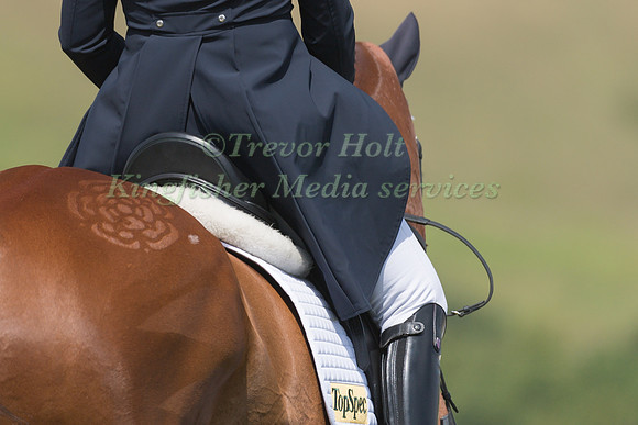 NICOLA WILSON (GBR) AND ONE TWO MANY-6