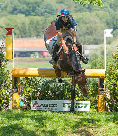 Astier Nicolas riding Piaf de B'Neville  cross country
