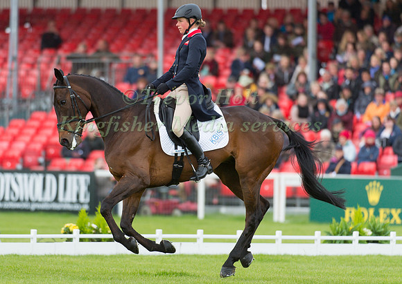 Izzy Taylor (GBR) riding Thistledown Poposki
