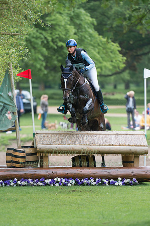 Renske  Kroeze (NED) riding  Henri Z