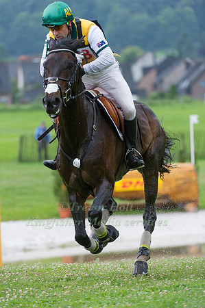 Andrew Hoy and Cheeky Calimbo