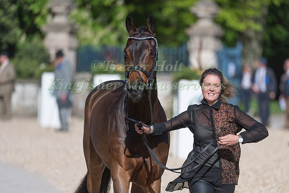 VIRGINIA THOMPSON (NZL) AND  STAR NOUVEAU