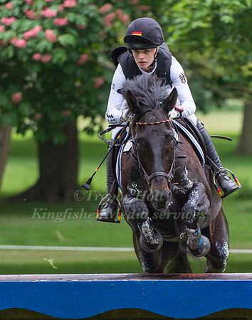 Flora  Reemtsma (GER) riding  Ikarosz