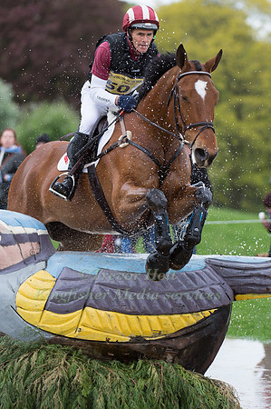 Blyth  Tait (NZL) riding  BEAR NECESSITY V