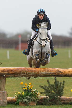 Wills Oakden riding Merikano