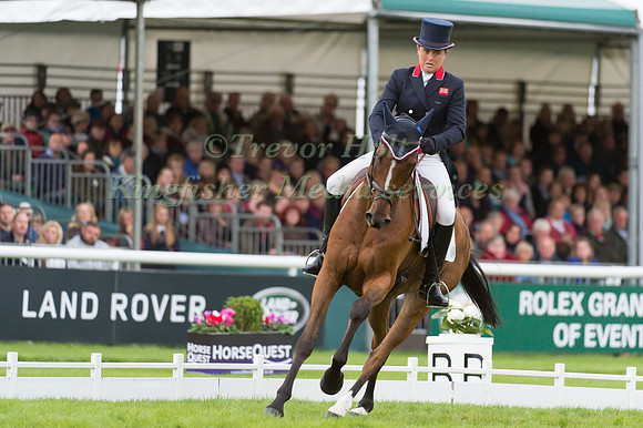 Pippa Funnell (GBR) and  Second Supreme