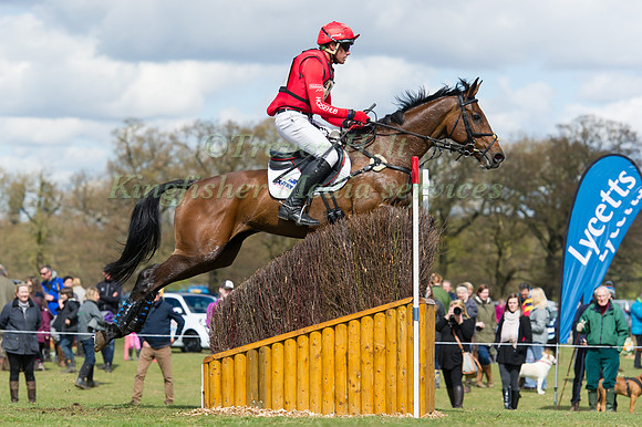 Ian Wills  riding Hartpury Sky Is The Limit