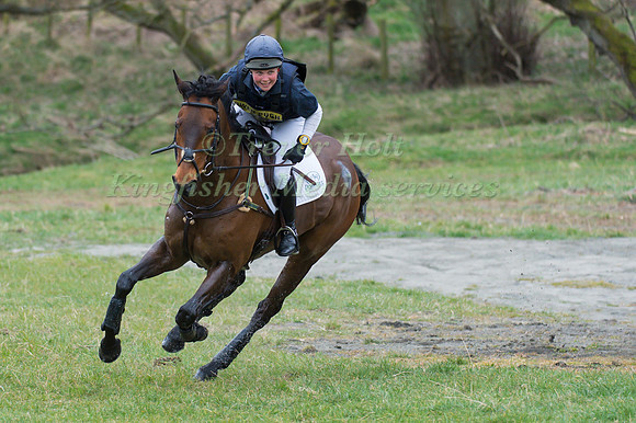 Sarah Parkes riding Balladeer Durban Hills