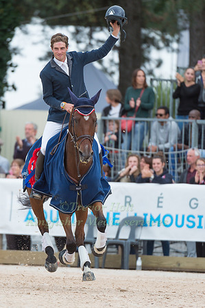 Winner of the 2016 Etoiles de Pau CCI Four Star Maxime Livio (FRA) riding Qalao Des Mers on his Lap of Honour