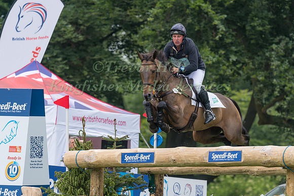 MATTHEW WRIGHT (GBR) AND DHI PAPARAZZI