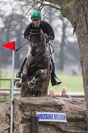 KATHRYN ROBINSON (CAN) RIDING  LET IT BEE