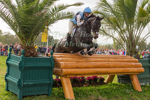 Julie Tew of Great Britain riding Simply Sox