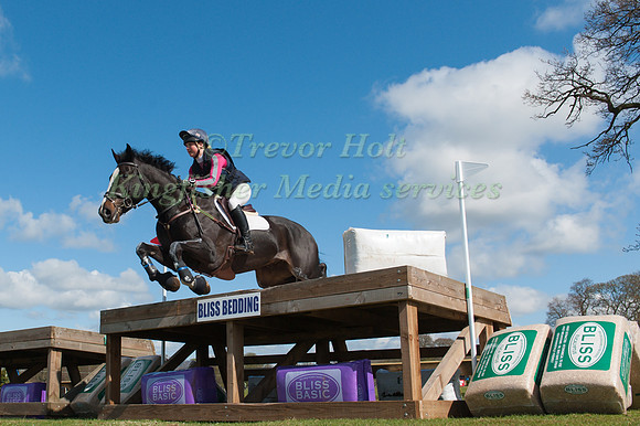 Emily Parker (GBR) riding Harelaw Wizard