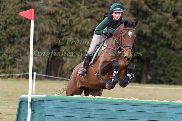 SUSIE  BERRY  RIDING FERNHILL SMART CHOICE