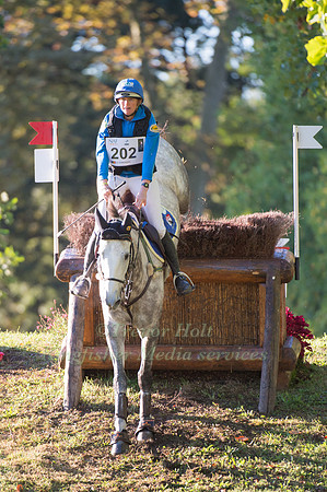 Karin Donkers (BEL) riding Lamicell Iris