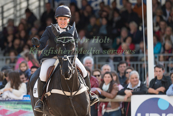 Nana DALTON  (GBR) AND ABSOLUT OPPOSITION