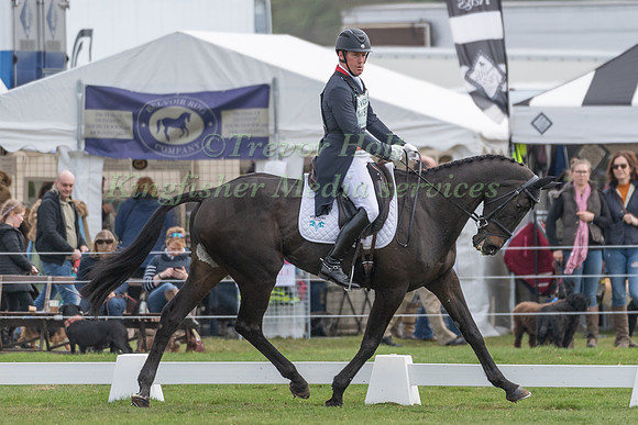 OLIVER TOWNEND RIDING MHS KING JOULES