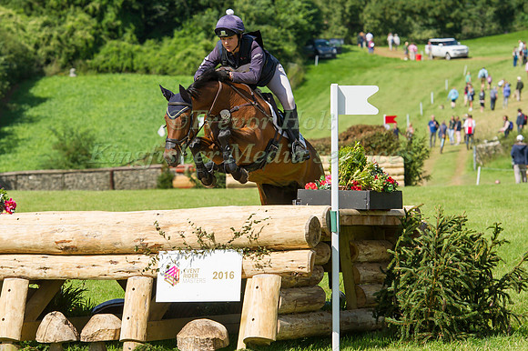 ABIGAIL K WALTERS (GBR) RIDING PERFICK MISS AMBER