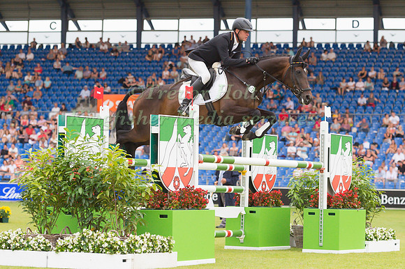 ANDREAS DIBOWSKI (GER) AND  FRH CORRIDA