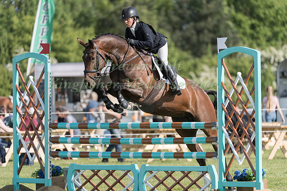 ROSALIND CANTER AND SHANNONDALE NADIA