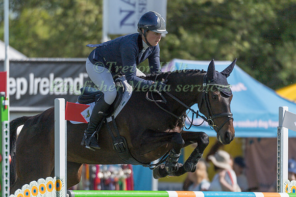 KAT RAYBOULD AND DIAMOND DANCING HETTIE