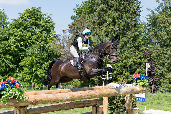 SARAH TOMKINS AND COTON RAINBOW STAR