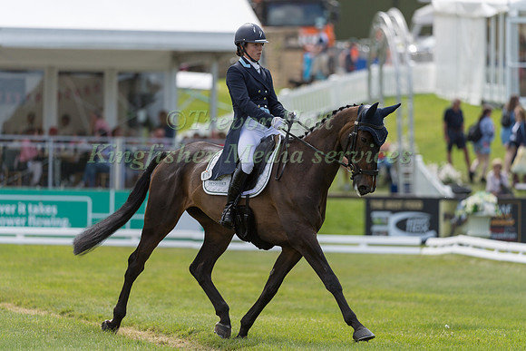 KIRSTY CHABERT AND OPPOSITION LOIRE