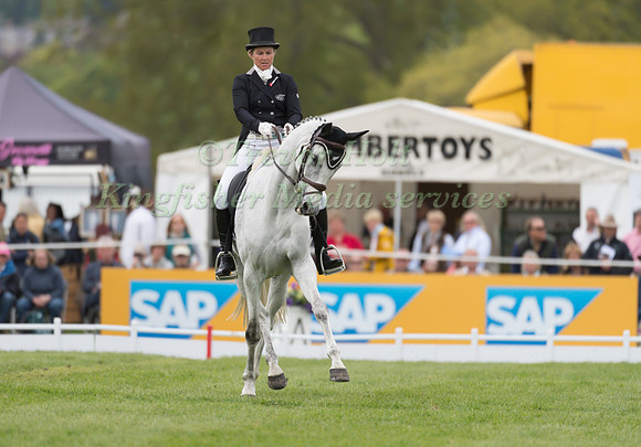 JONELLE PRICE (NZL) AND FAERIE DIANIMO