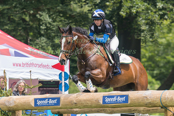 MORVEN PRINGLE (GBR) AND DUNBOG GYPSY ROSE