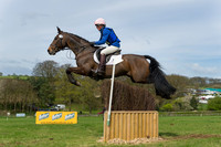 CLARE CHAMBERLAYNE  RIDING SANDRO IX