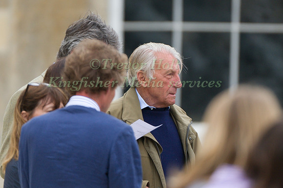 The Duke watching Trot Up