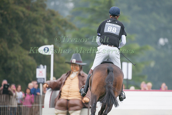 William Fox-Pitt (GBR) riding Bay My Hero heads out